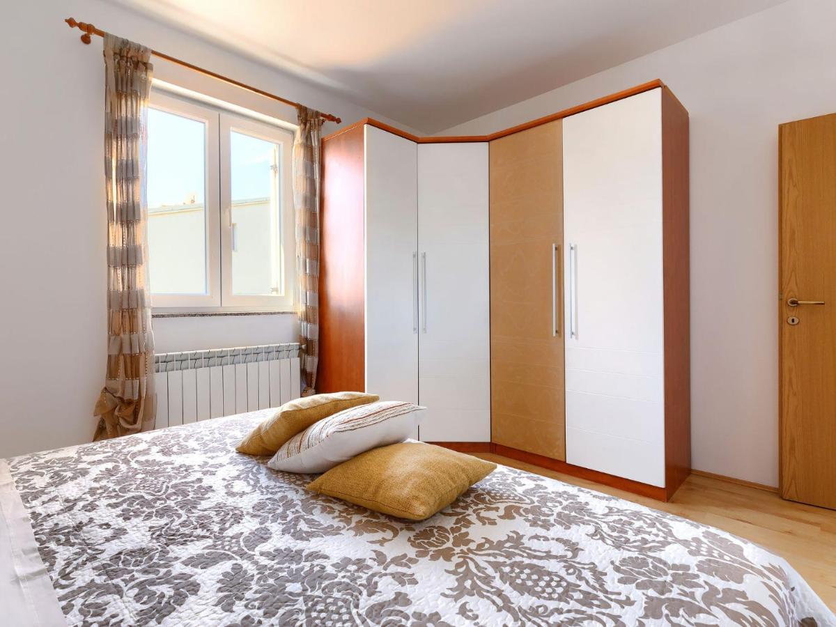 Holiday Home House Eric&Paolo By Interhome Pula Exteriör bild